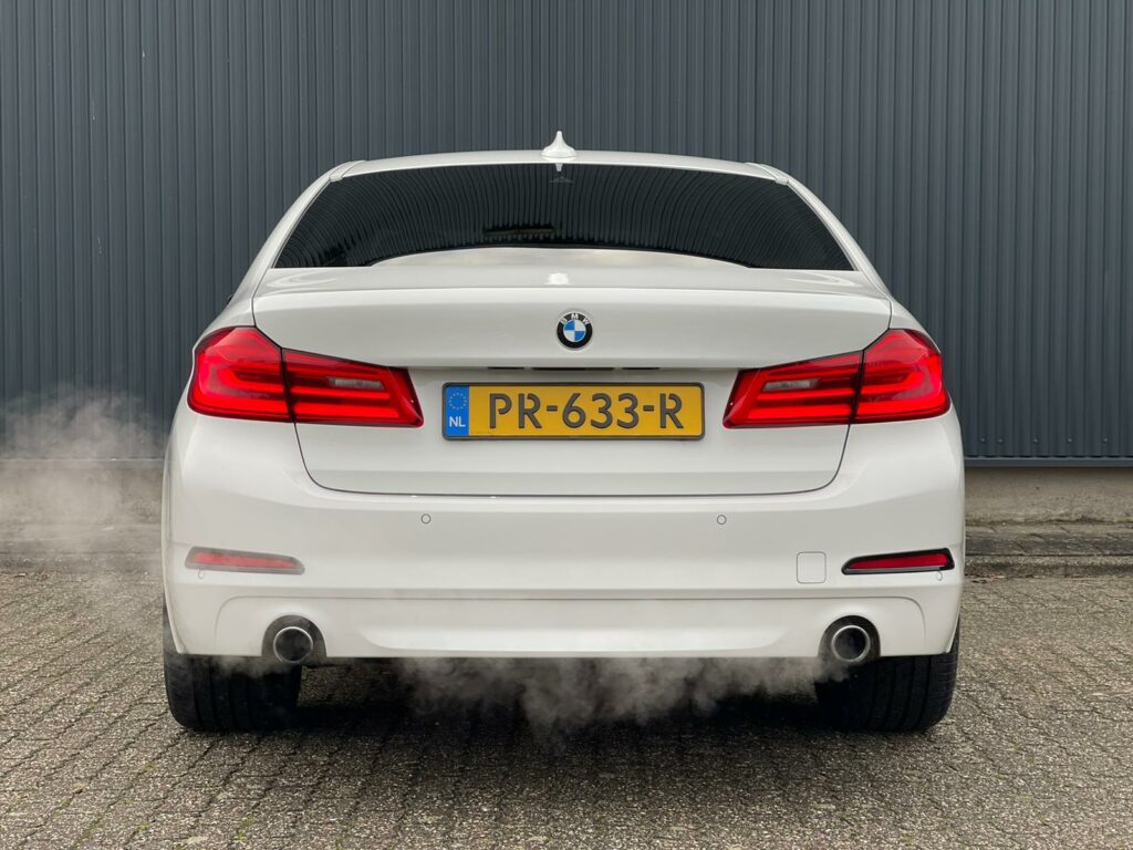 BMW 5-serie - 520i High Executive