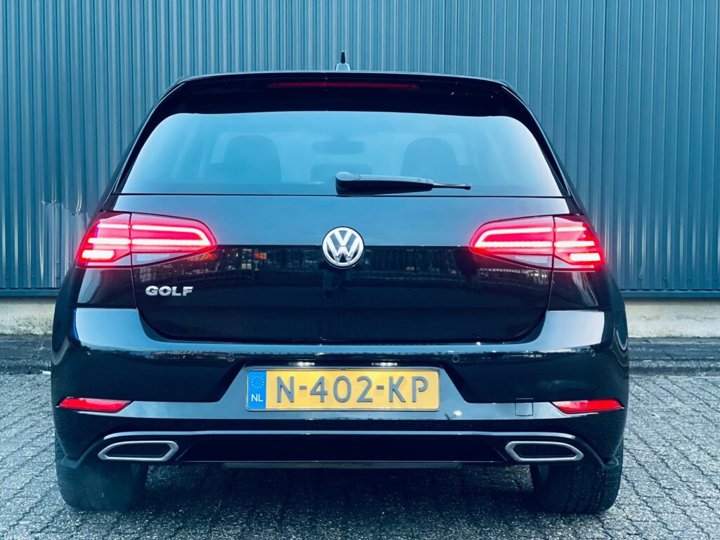 Volkswagen Golf 1.4 TSI Highline Business R
