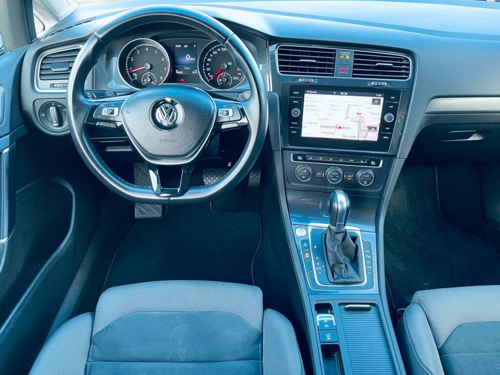 Volkswagen Golf 1.4 TSI Highline Business R